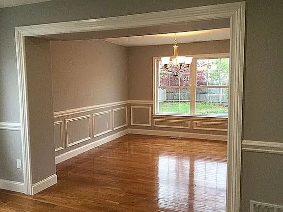 4th image of 1851 Breakers Dr