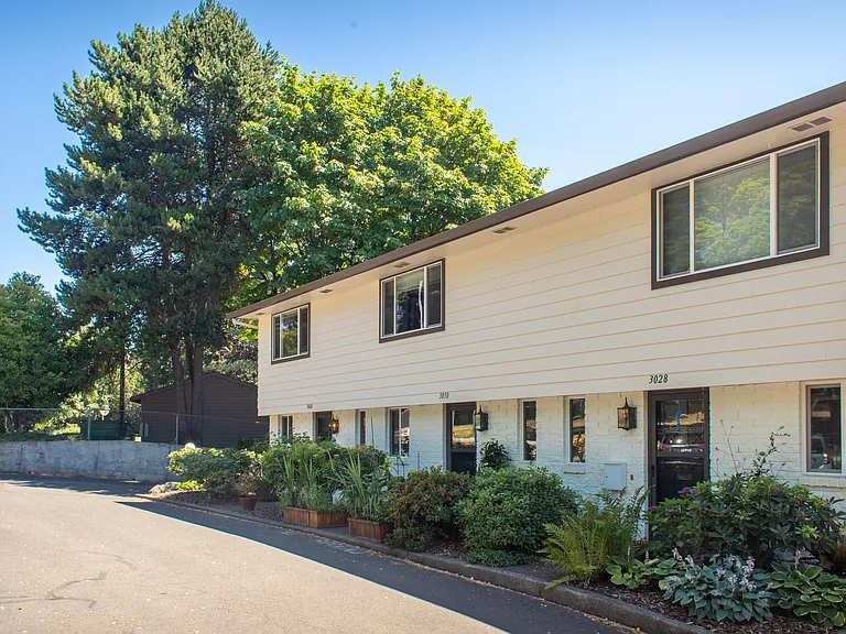 Chestnut Place Apartments — Photo 7
