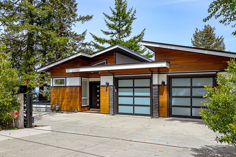 Saanich House for rent - 3 Bedrooms — photo 16