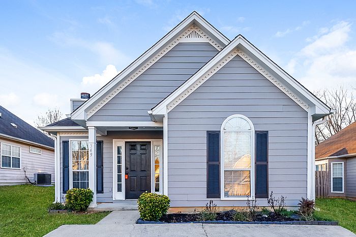 1st image of 349 Camden Cove Cir