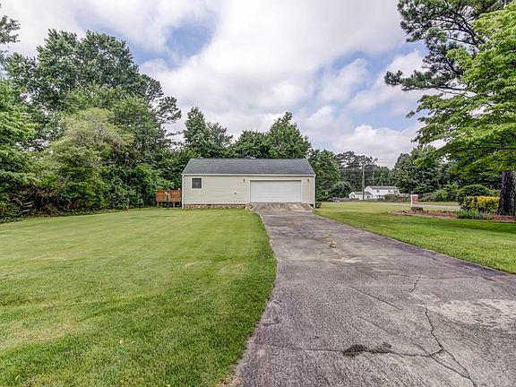 2nd image of 2583 Morgan Lake Dr NE
