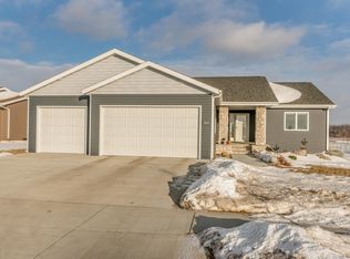 2829 Peach Tree Dr, City Of Bismarck, ND 58504