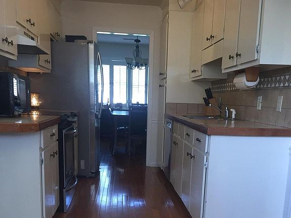 3rd image of 2131 Hunter Creek Dr