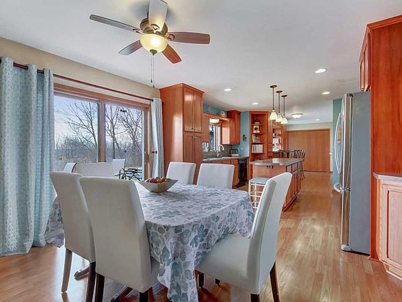 2nd image of 499 Skyview Ln
