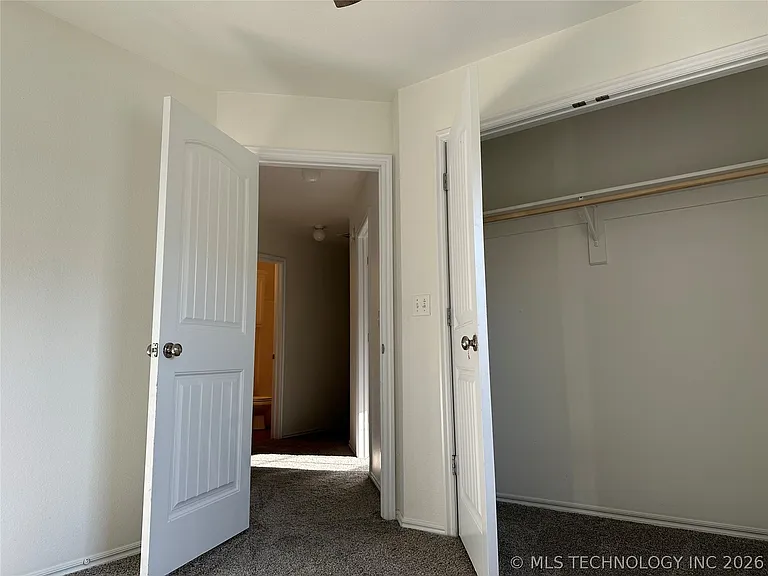 623 N Division St — Photo 19