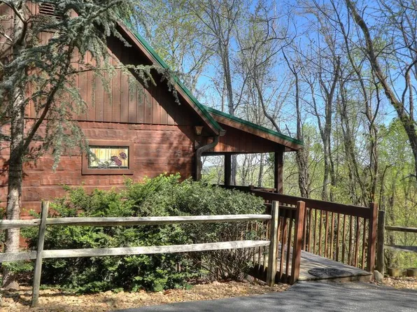 223 Oak Haven Way, Sevierville, TN 37876