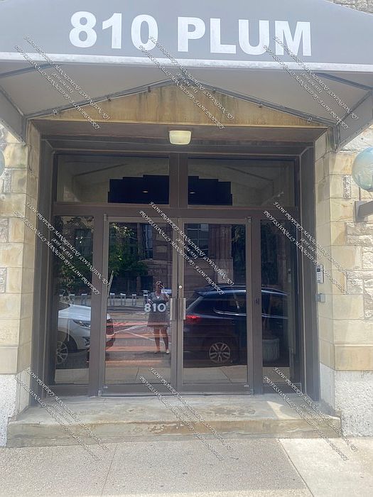 1st image of 810 Plum St #404