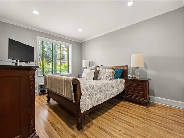 2724 East 27th Street image 14 of 34