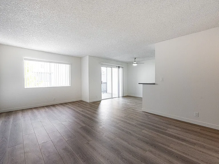 Harmony Court Apartments — Photo 20