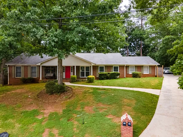 2496 Leeshire Rd #1, Tucker, GA 30084