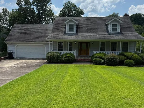 615 W Dogwood Dr, Kuttawa, KY 42055