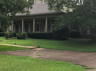 606 Greenbriar Dr, Columbus, MS 39705