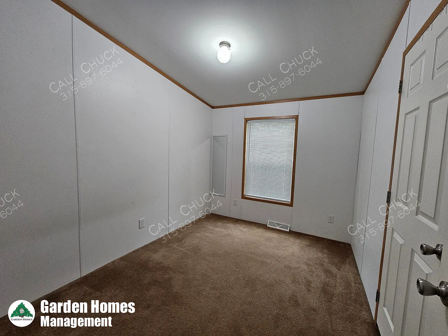 401 Peck Rd — Photo 4