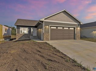 1900 E 71st St N, Sioux Falls, SD 57104