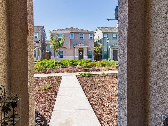 4th image of 8140 Emmy Willow Ln