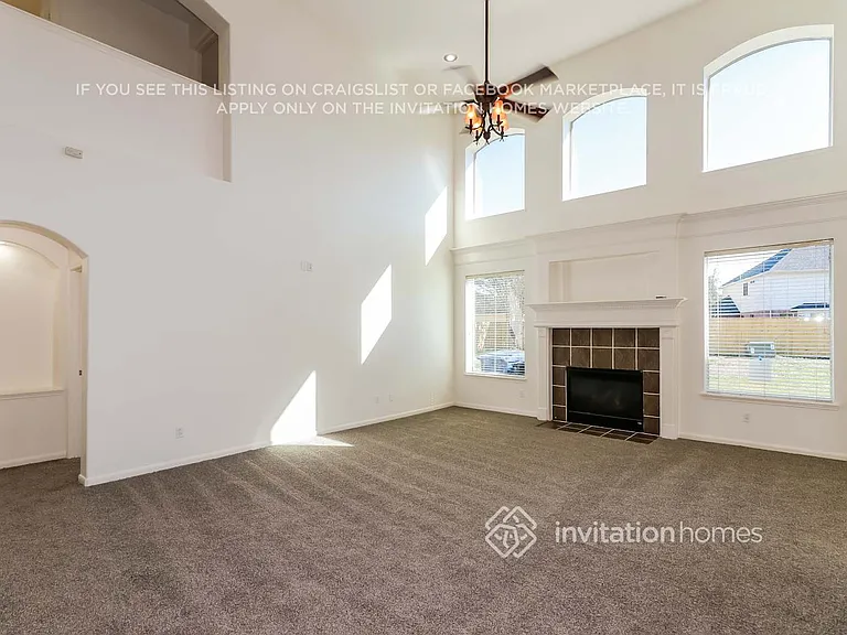 1918 Rustic Oak Ln — Photo 3