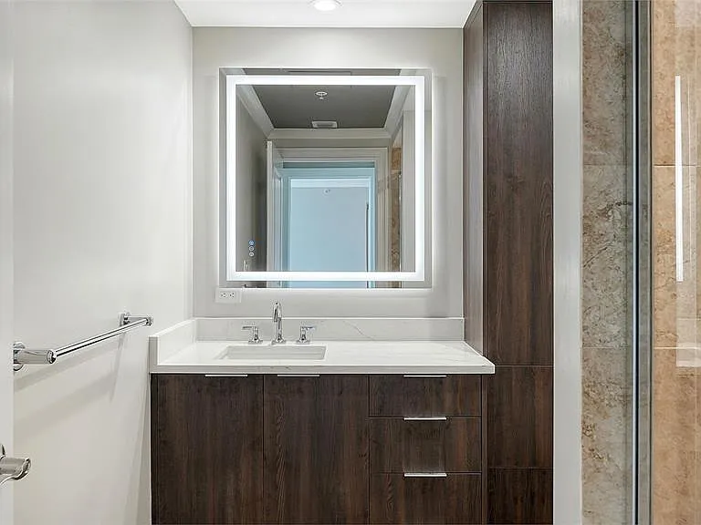 1350 Main St #1407 — Photo 37