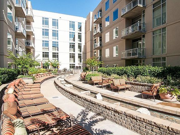 5th image of 600 12th Ave S APT 401