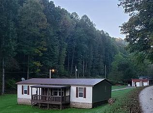 279 Starkey Hollow Rd, Wallace, WV 26448