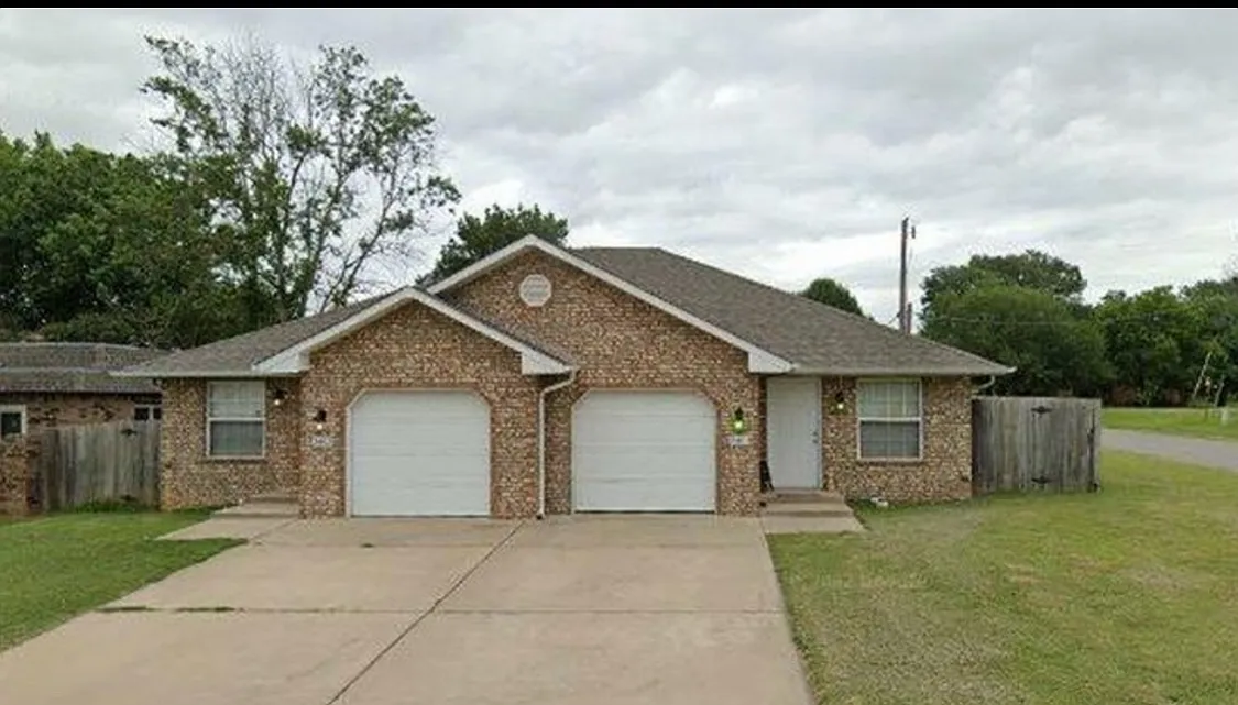 3 bed, 1250 sqft, $1,400 — Photo 1