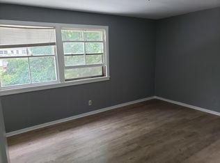 33112 Alberta St, Westland, MI 48186