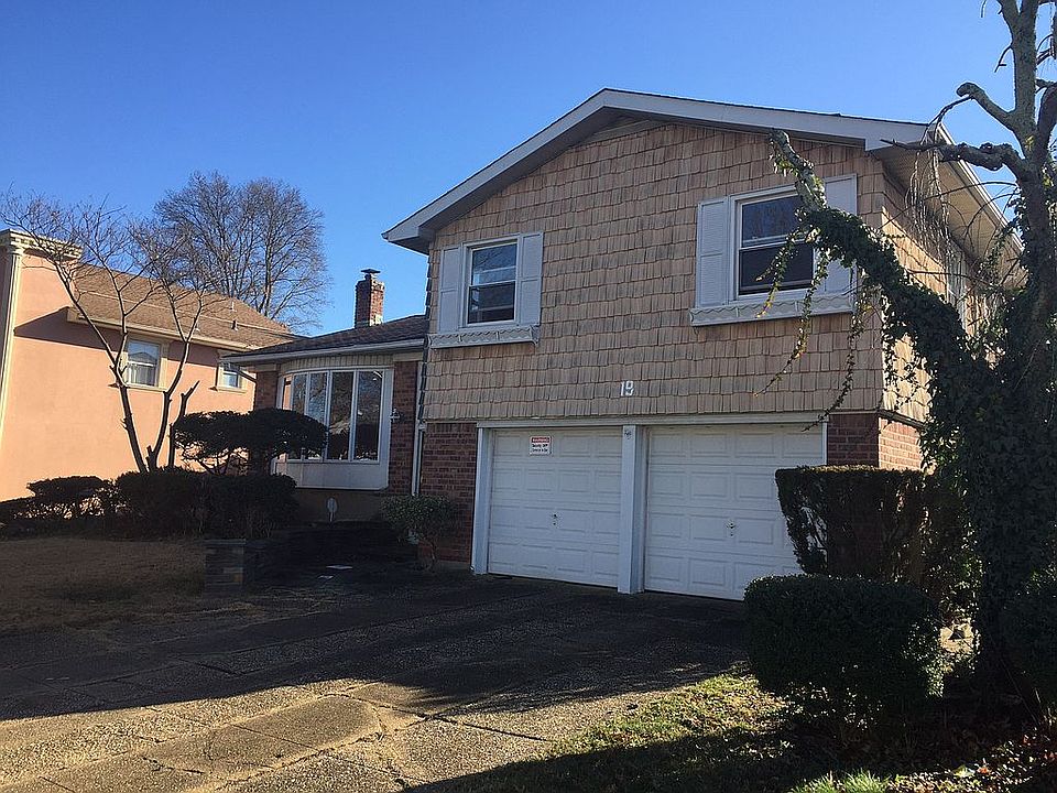 2nd image of 19 Wedgewood Dr