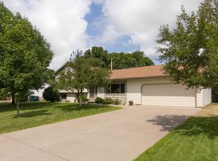 817 97th Ave NE, Blaine, MN 55434