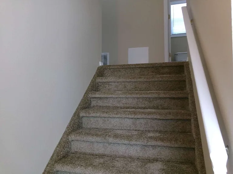 2429 E Monument St — Photo 29