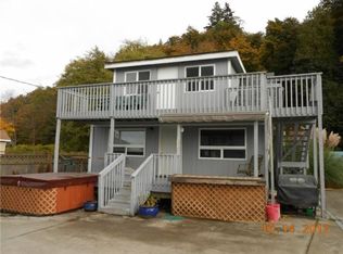 7635 Maxwelton Rd, Clinton, WA 98236