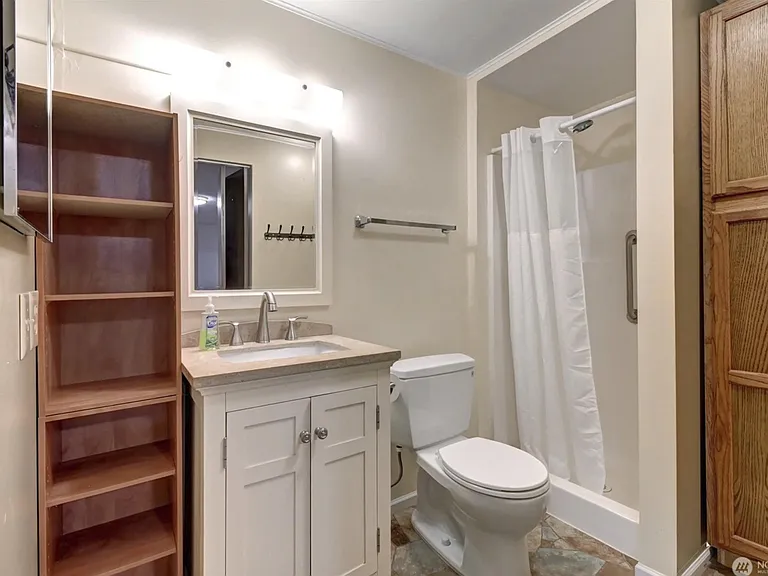 6230 172nd St SW — Photo 20