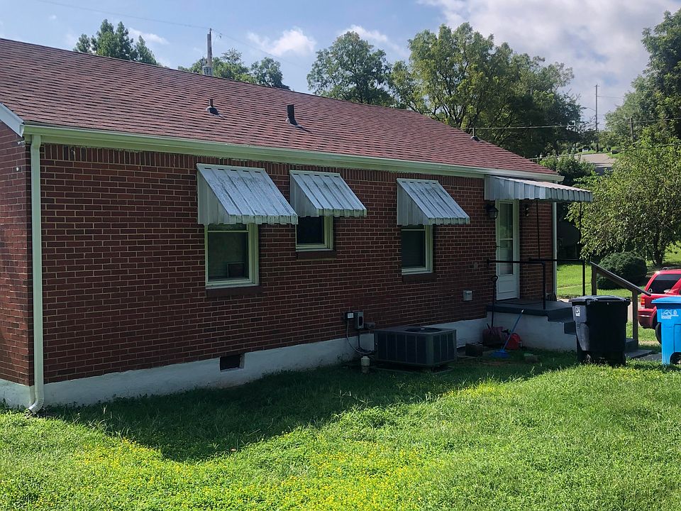 2nd image of 1902 Aspen St NW