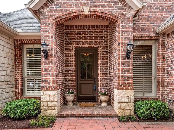 3rd image of 7010 Primrose Ln