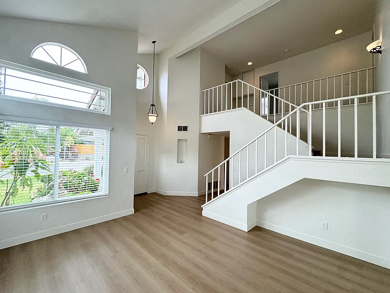 3413 Caseras Dr — Photo 5