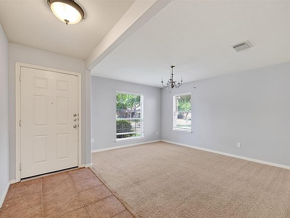 4th image of 31722 Royal Woods Ct