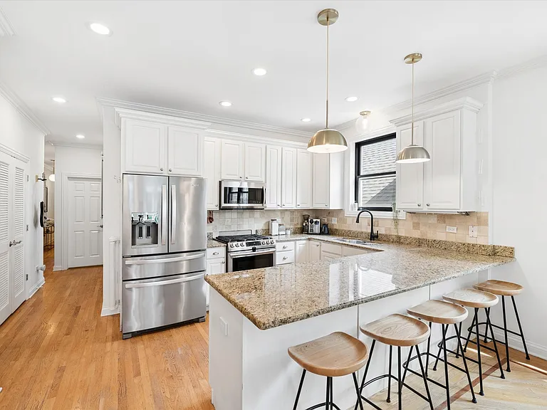 3827 N Greenview Ave #2S — Photo 8