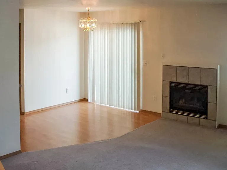 Heritage Square Apartment Homes — Photo 4