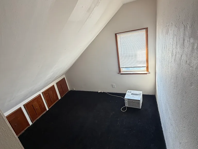 8649 Oxford Ln — Photo 4