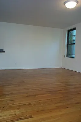 Rented by Tower Brokerage | media 71