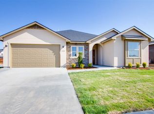 526 W Laughton Dr, Meridian, ID 83646