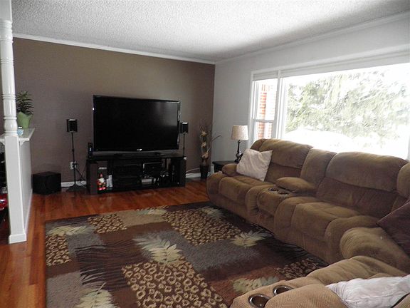 2nd image of 16 Sylvia Dr