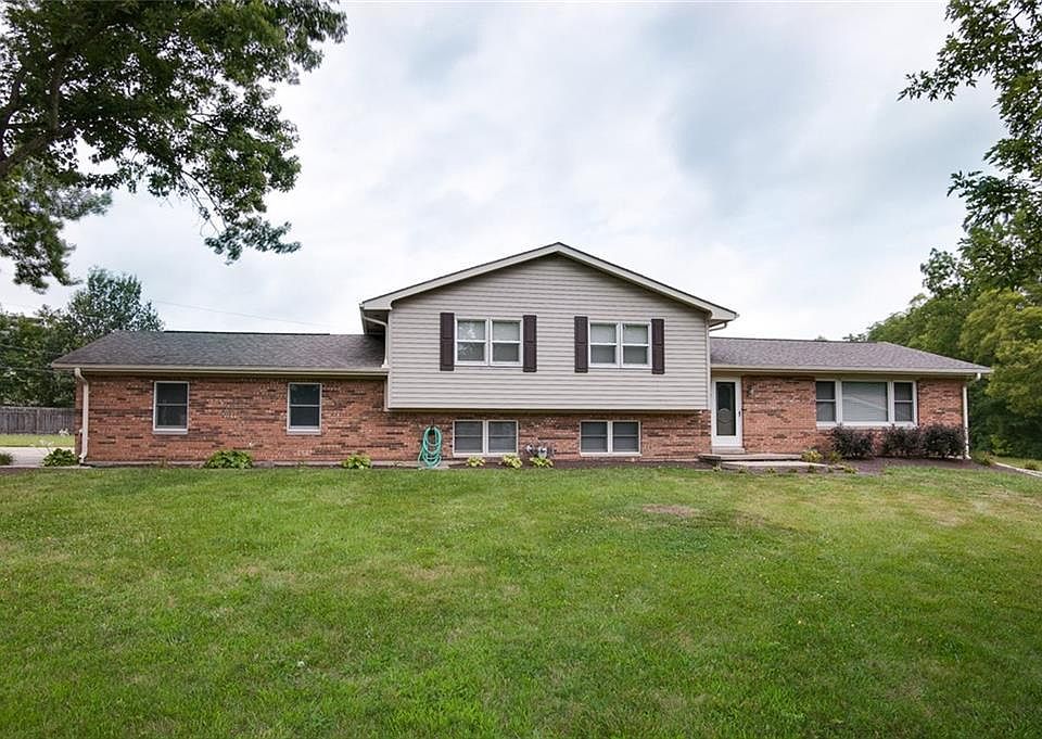 1st image of 2455 Rosewood Dr