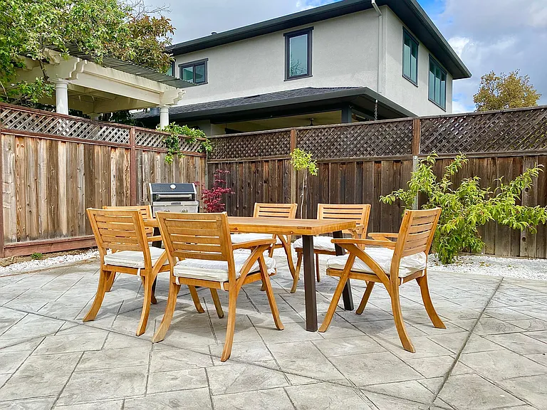 945 Marion Way — Photo 15