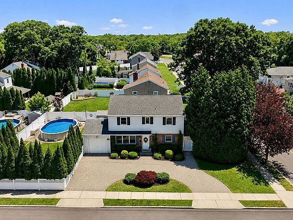 2nd image of 26 Cedar Street