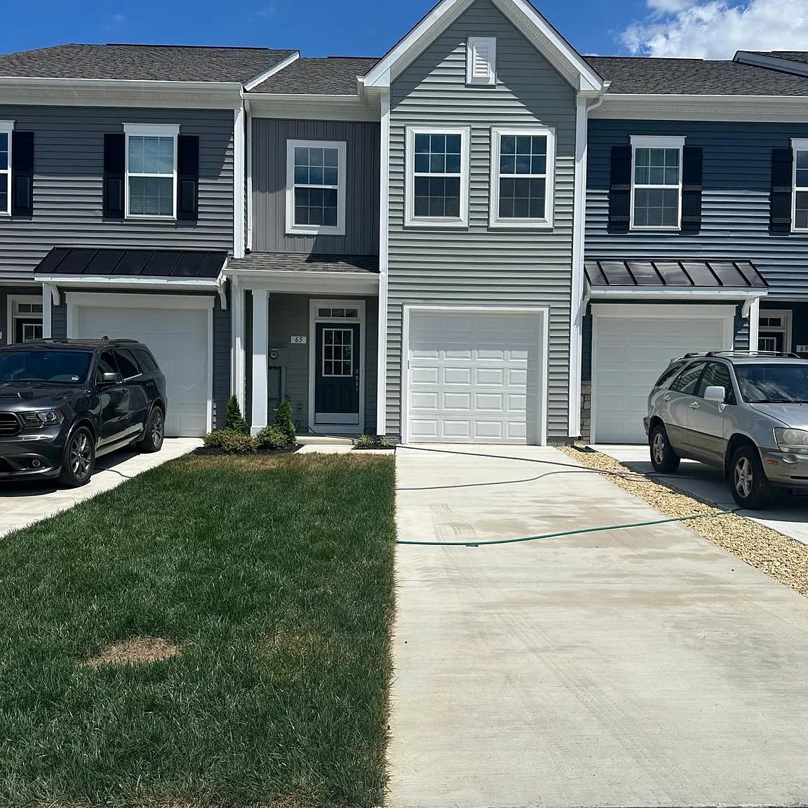 3 bed, 2.5 bath, 1617 sqft, $2,200 — Photo 1