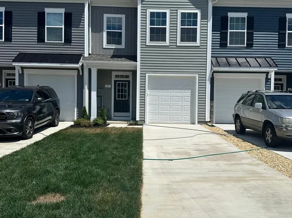 65 Melsonby Dr, Bunker Hill, WV 25413