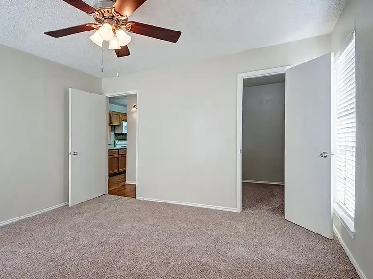 Quail Crossing Apartments — Photo 19