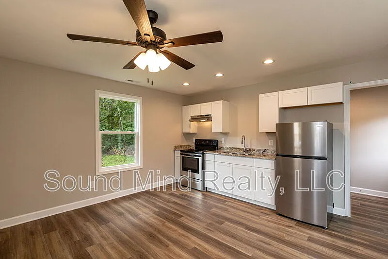 1 bed, 1.0 bath, 750 sqft, $1,115 — Photo 2
