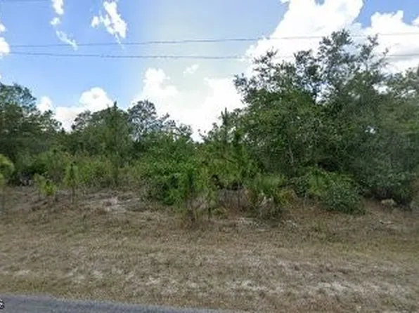 1833 Lindenwood Dr, Lehigh Acres, FL 33972