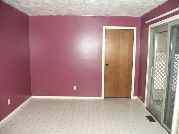 4th image of 4933 Cryodon Blvd N