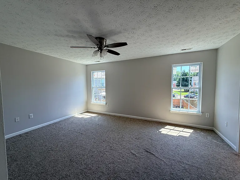 235 Eisenhower Ct — Photo 8